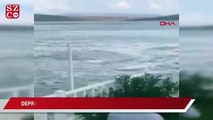 İzmir'deki depremde denizde meydana gelen girdap kamerada