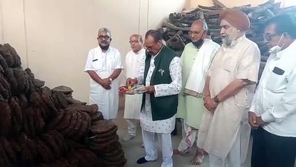 उज्जैन में त्रिवेणी मोक्ष धाम पर अब लकड़ी-कंडो से भी अंतिम संस्कार