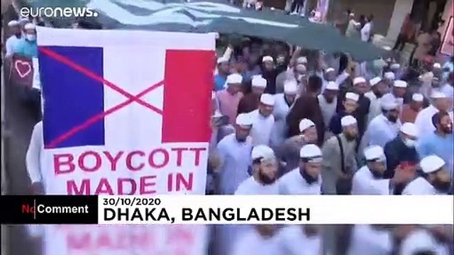 Protesters burn Macron effigy amid tensions over right to caricature