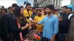 PSL3: Watch a Girl Playing Dhol Outside the Stadium - Live @ UrduPoint