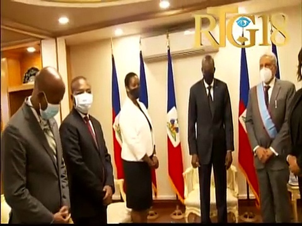 Prezidan Jovenel Moïse onore anbasadè Repiblik...