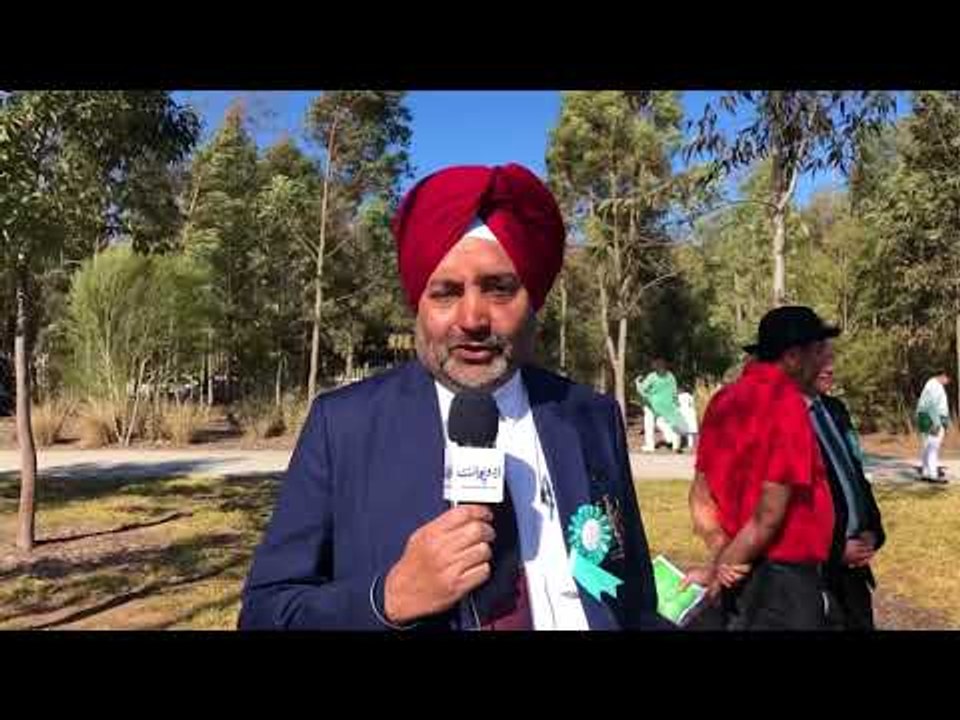 Australian, Japanese and Indians in Sydney wishing Independence Day to Pakistanis