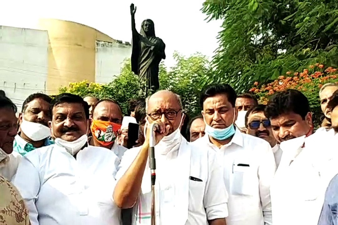 VIDEO: इंदिरा गांधी की पुण्यतिथि पर बोले दिग्वि...