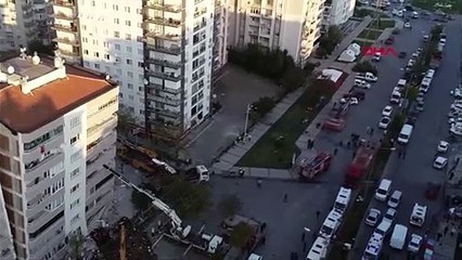 Yan yatan bina vinçlerle desteklendi, kurtarma çalışması yapıldı