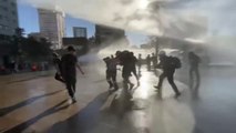 Disturbios en las calles de Santiago de Chile tras la aprobación de cambio de Constitución