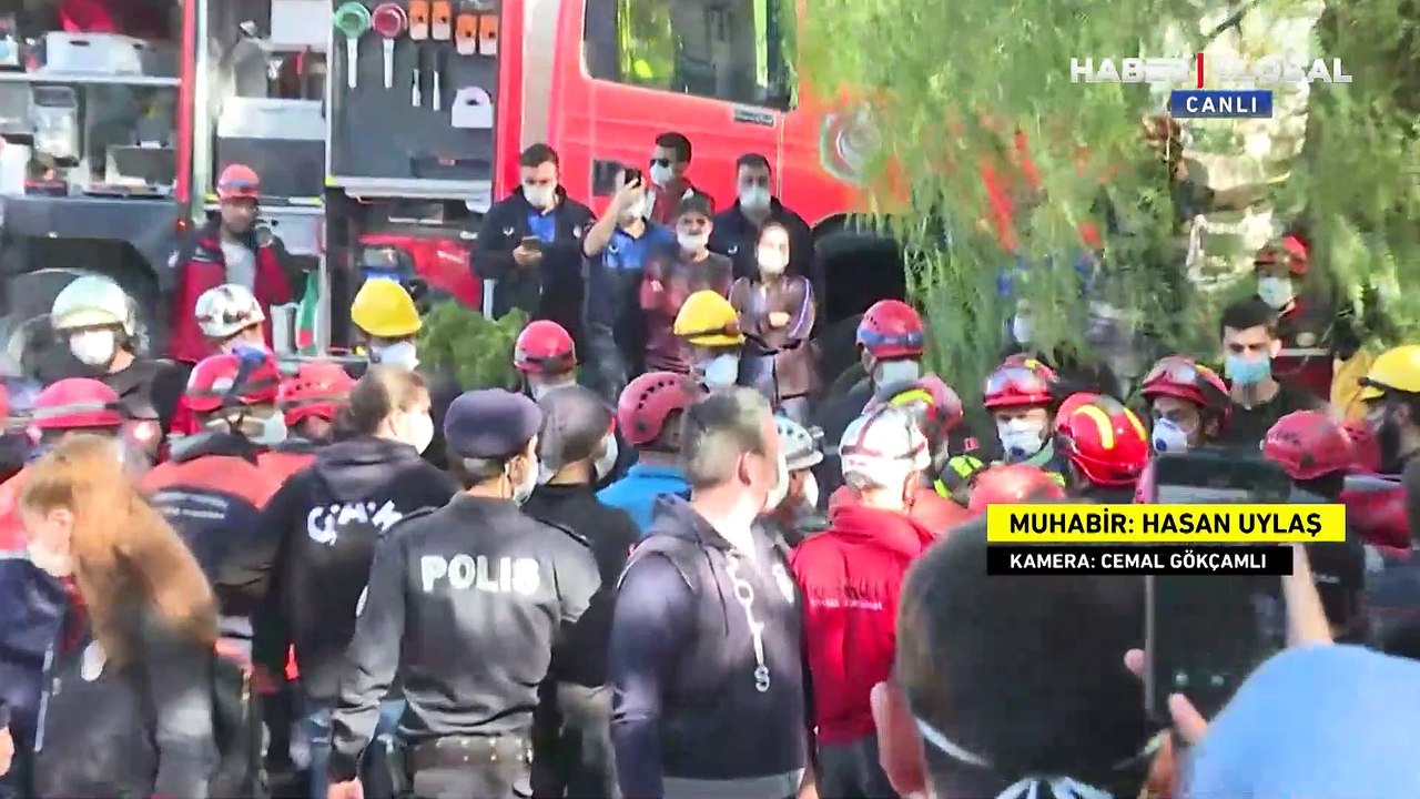 Doğanlar Apartmanı'nda enkazdan 4 kişi sağ olarak çıkarıldı
