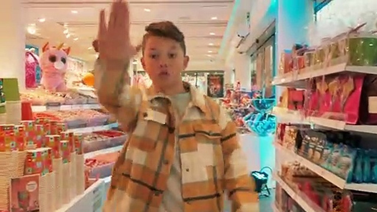 Grannen Måns - Godislåten (Official Music Video)