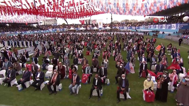 Cumhurbaşkanı Erdoğan: '26 vefatımız, 885 yaralımız, 15 yoğun bakımda olan hastamız var. İzmir’e ve depremi hisseden tüm şehirlerimize geçmiş olsun diyorum'