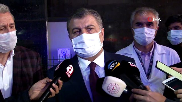 Bakan Koca: 'Şuan servislerimizde gözlem, müşahade ve servislerde yatan toplam 243 hastamız, hayatını kaybeden maalesef an itibariyle 35 canımız hayatını kaybetti'