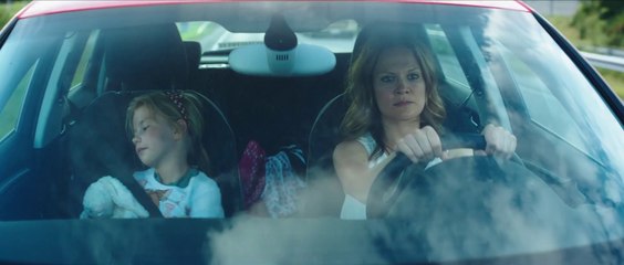 Äkkilähtö - Nichts wie weg - Trailer