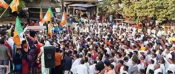 भाजपा प्रत्याशी के पक्ष में सुवासरा में विशाल रैली, ना सोशल डिस्टेंसिंग ना मास्क