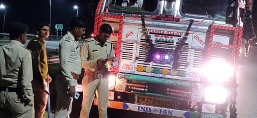 आबकारी विभाग ने चलाया सर्चिंग अभियान