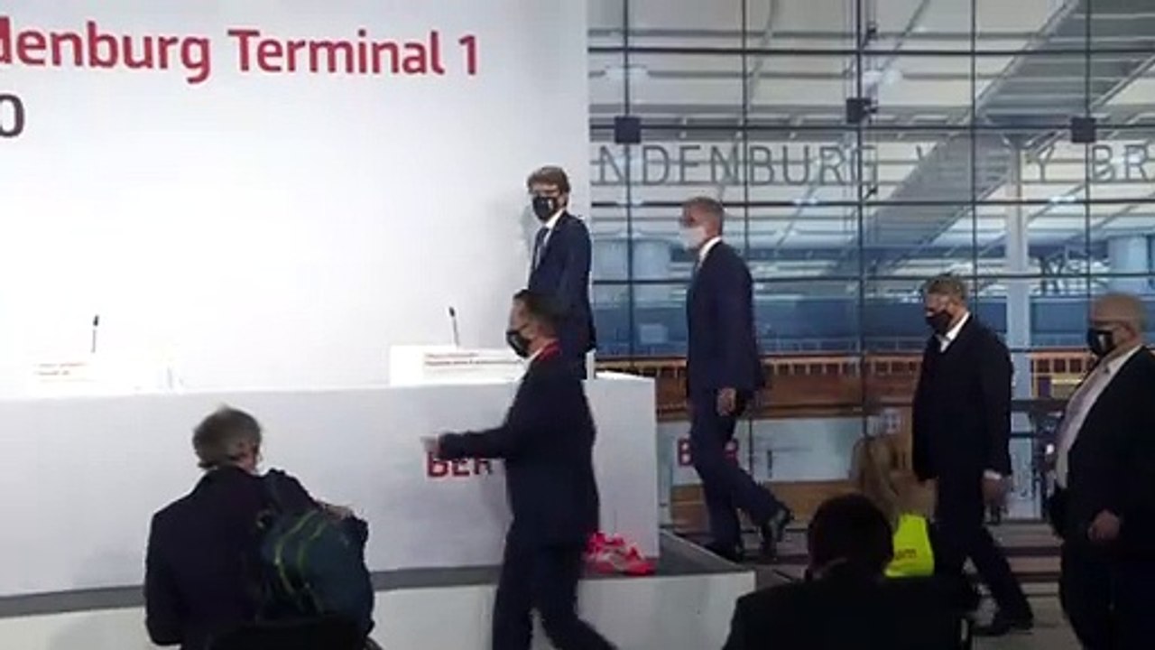 Neuer Haupttadtflughafen BER mit neun Jahren Verspätung eröffnet