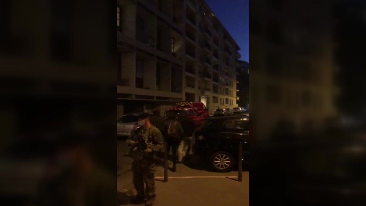 프랑스 리옹서 그리스정교회 신부 총에 맞아 위독 / YTN