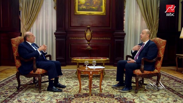 عمرو أديب يسأل رئيس مجلس الشيوخ: ليه حزب مستقبل وطن مابيقولش إنه حزب الحكومة أو الموالاة؟