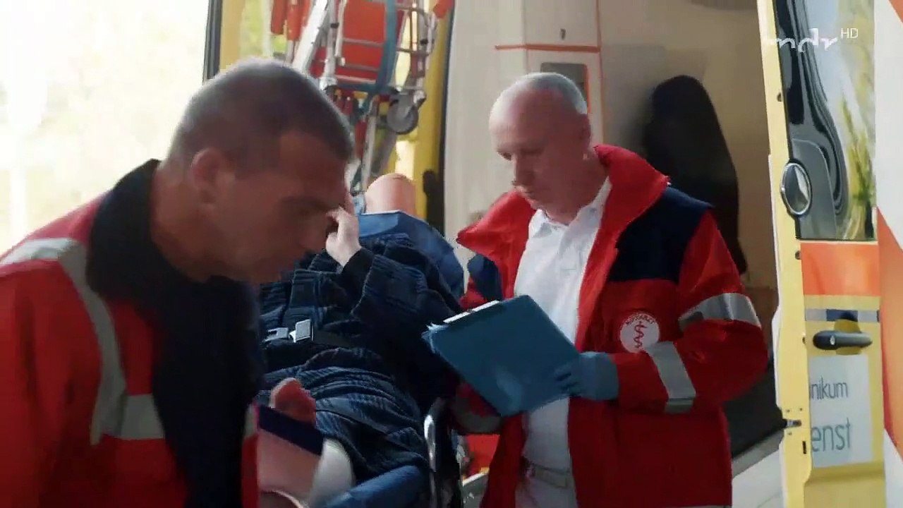 Abschied (72) - In aller Freundschaft - Die jungen Ärzte