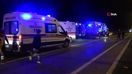 Tıra çarpan otobüste 1 kişi hayatını kaybetti