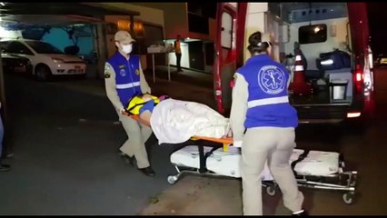 Adolescente fica ferida ao ser prensada por carro no Bairro Santa Cruz