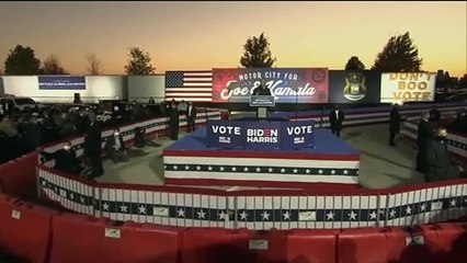 Ο Ομπάμα στο πλευρό του  Τζο Μπάϊντεν