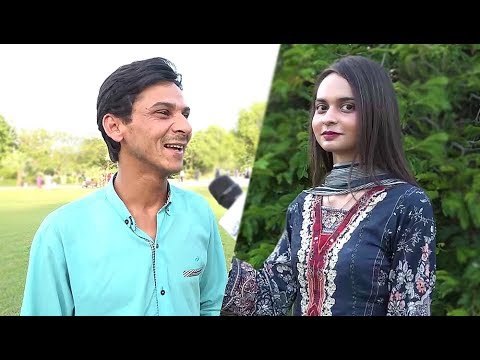 وہ کون ہے جو آپ کی بات مجھے بتاتا ہے اور میری بات آپ کو؟