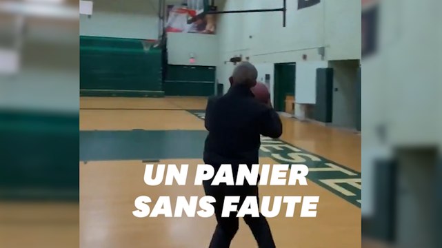 Venu soutenir Biden, Obama montre qu'il n'a rien perdu de ses talents de basketteur