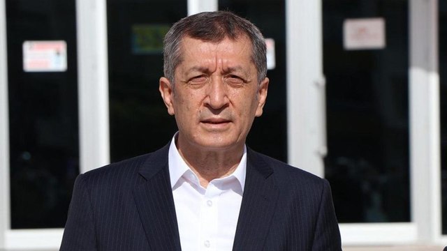 Bakan Selçuk: İzmir’de okullarımızla ilgili endişe edilecek bir durum yok