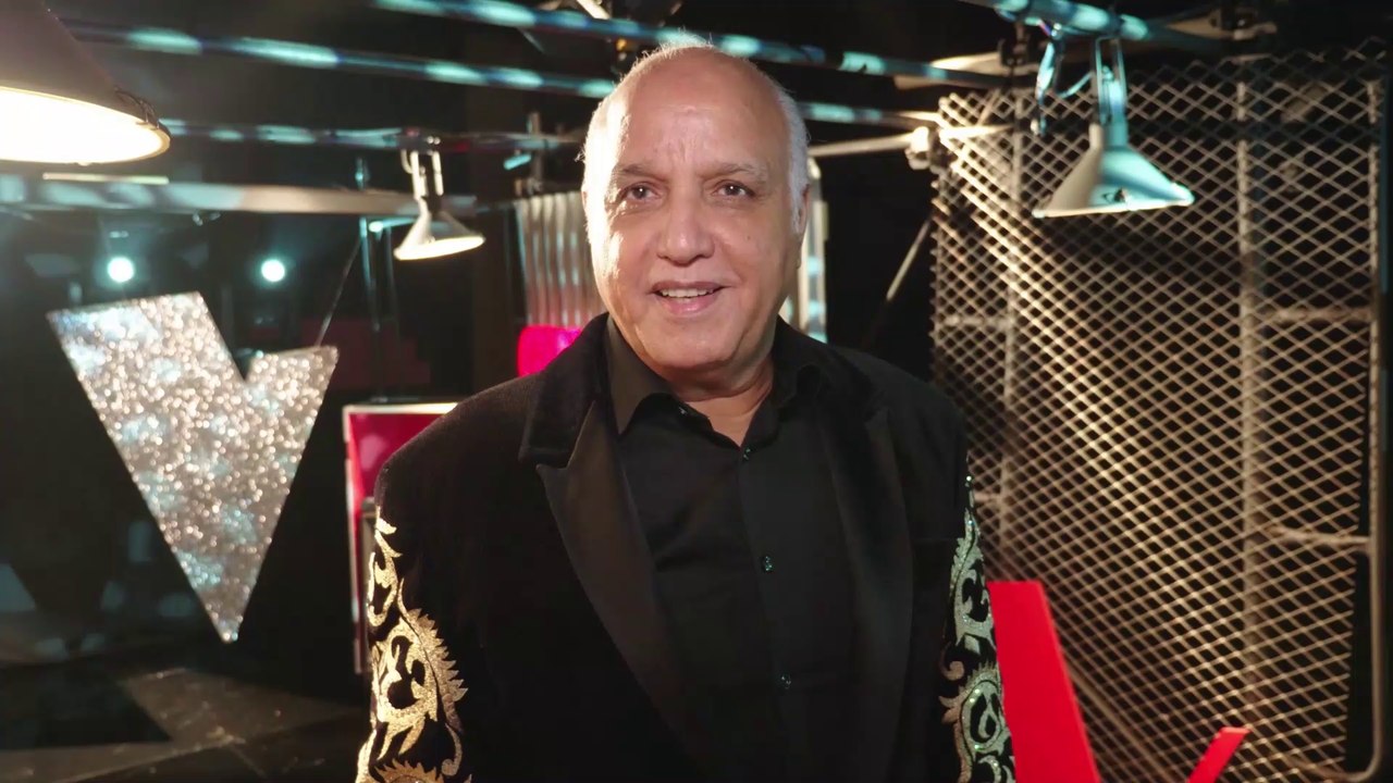 من الكواليس اللحظات الأخيرة للمواهب قبل الغناء على مسرح #MBCTheVoiceSenior