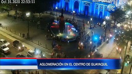 Se captó aglomeraciones en el centro de Guayaquil durante el feriado