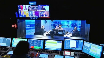 Roselyne Bachelot : "Si les Français veulent lire, qu'ils achètent une perceuse et lisent le mode d'emploi" (Canteloup)