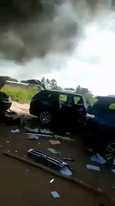 Tous les véhicules en Provenance du nord transportant les résultats du scrutin d'hier et des armes incendiés au corridor de MOROFÉ par les manifestants.