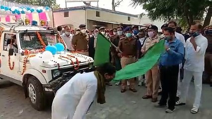 झांसी: नवंबर माह की शुरुआत में ही यातायात माह का शुभारंभ जोर शोर से किया गया