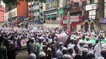 50 ألف شخص على الأقل يتظاهرون ضد فرنسا في عاصمة بنغلادش
