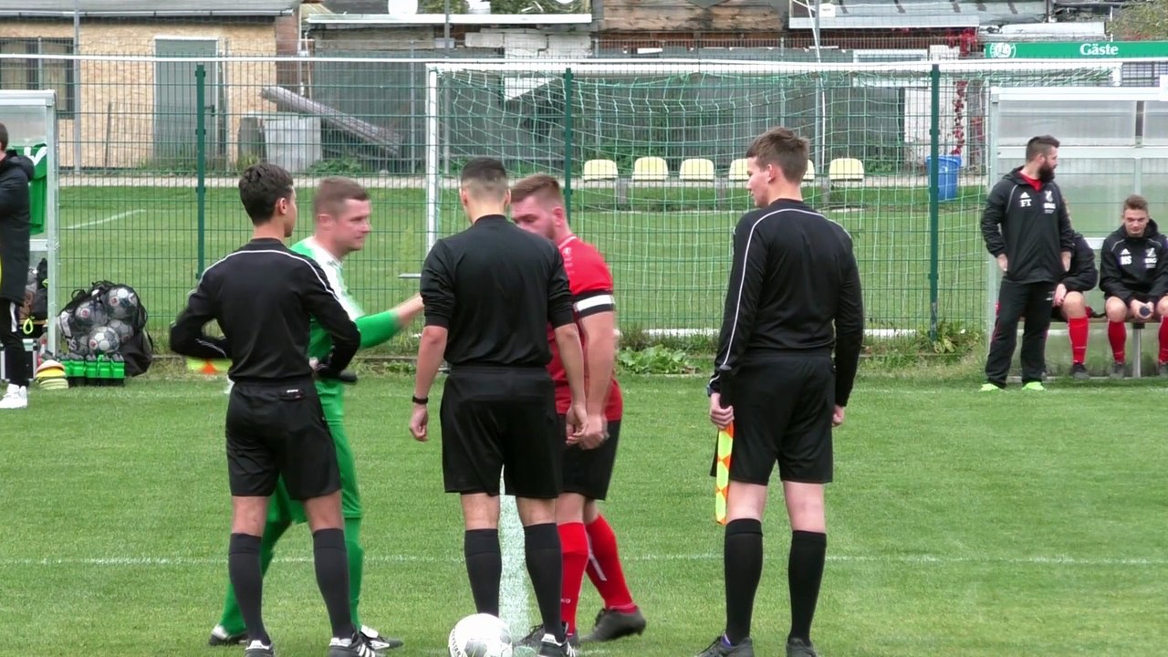 Trotz frühem Platzverweis: Spannung bis in die Schlussminute | TuS Leutzsch 1900 - SC Eintracht Schkeuditz (Stadtliga)
