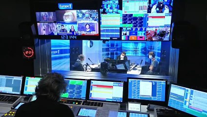"C'était émouvant" : à Paris, un hommage à Samuel Paty respecté