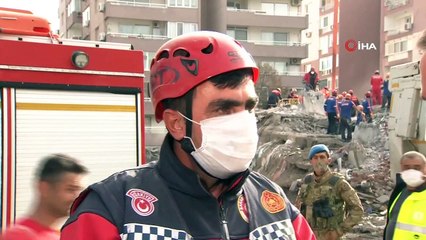 Sakarya Büyükşehir İtfaiye ekipleri enkaz bölgesinde çalışmalarını sürdürüyor