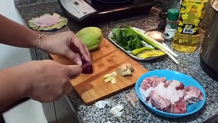 Pinoy best chicken soup (tinola)