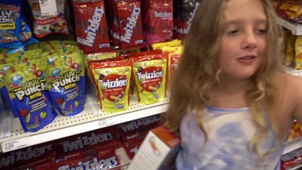 Sophia Isabella e Alice Brincando na Piscina Episódio  (5)