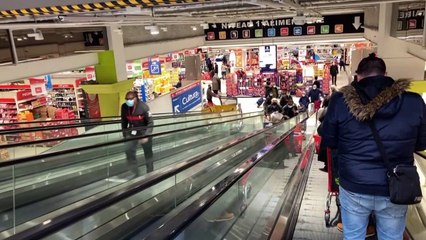 Europa lucha contra la segunda ola de covid-19, que podría no ser la última