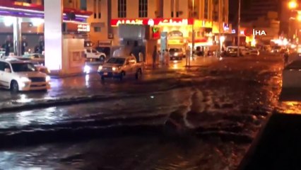 - Mekke’de şiddetli yağış sele neden oldu