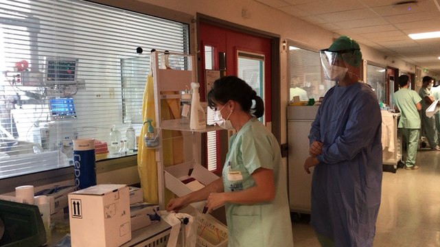 Les patients covid en réanimation, « une prise en charge différente »