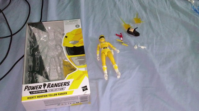 Power Rangers Lightning Collection Mighty Morphin Yellow Ranger Unboxing & Review