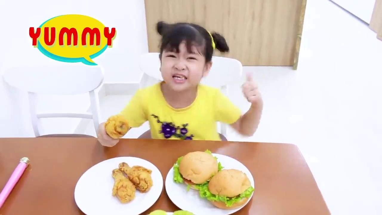 Sammy and Sarah Pretend Play with Magic Wand Toys for Kids - Funny kids videos