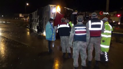 Aniden bastıran yağmur nedeniyle iki otobüs kaza yaptı