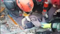 Emotivo rescate de una niña de 3 años tras el terremoto en Turquía