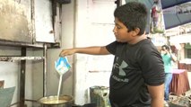 Mumbai: 14-year-old boy sells tea to support his family