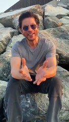 Shahrukh Khan Thanks and Gives message to Fans