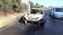 Satmaya hazırlandığı otomobili alev alev yandı
