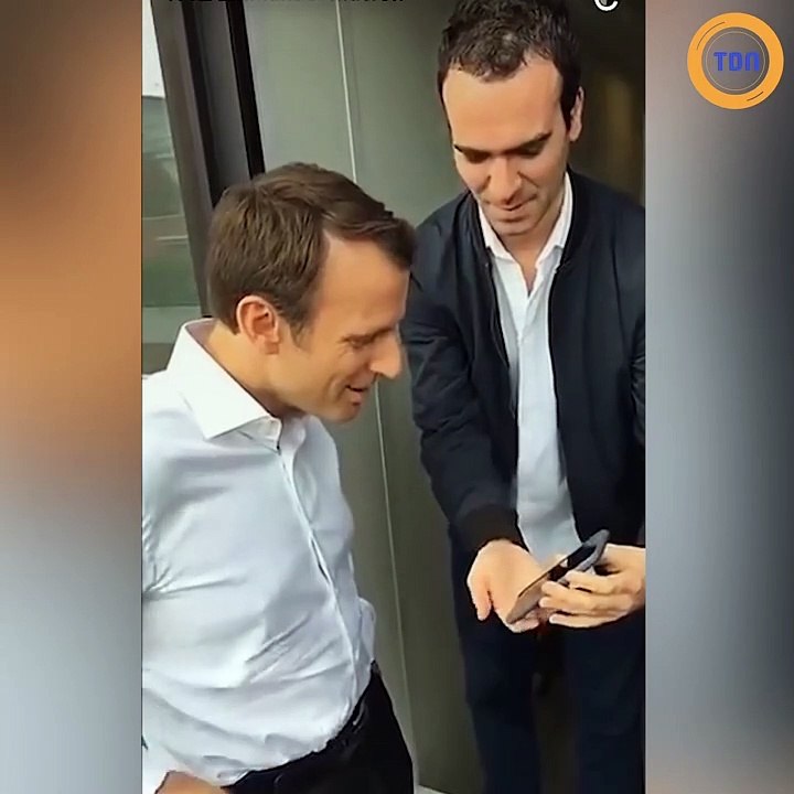 Un étudiant craque pour sa prof, Emmanuel Macron lui donne des conseils…