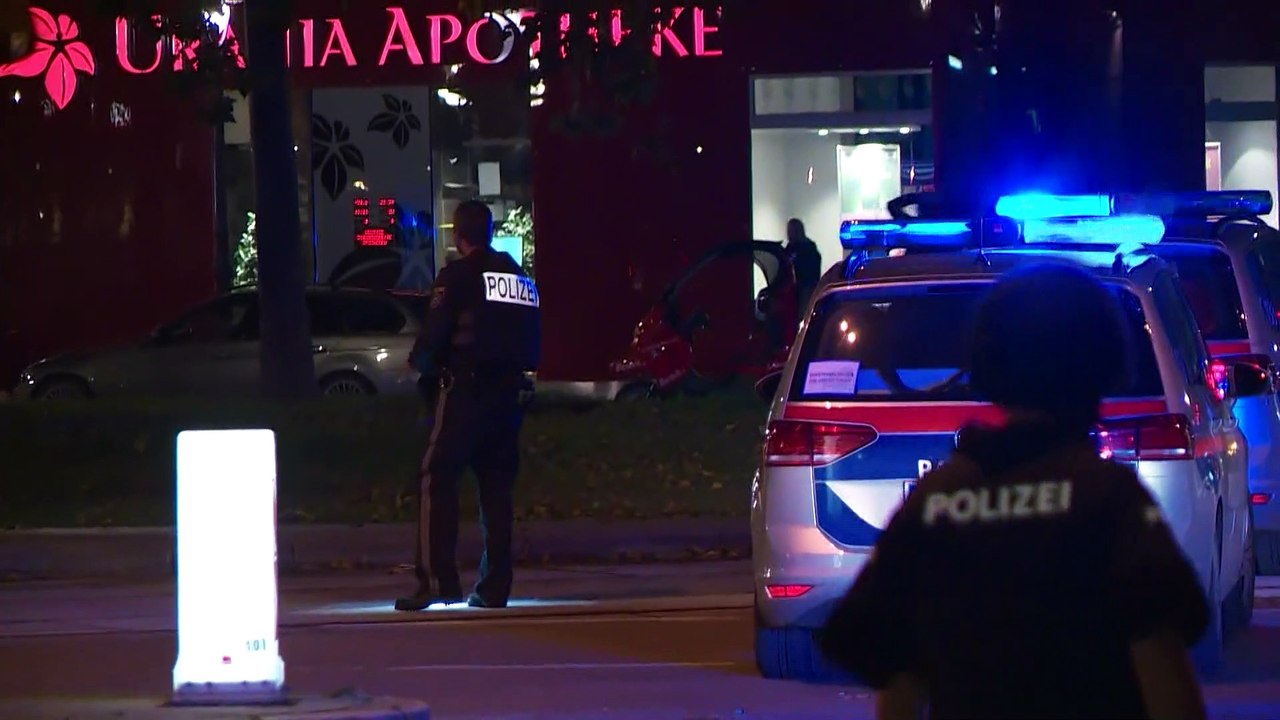 Pressekonferenz des Innenministeriums nach Anschlag in Wien