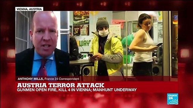 Austrian police: gunman had links to Islamic State group